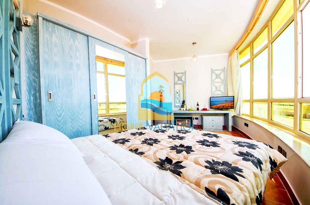 bedroom1 royal beach  hurghada_bd767_lg